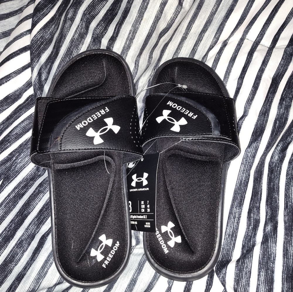 NWT Under Armour Slides